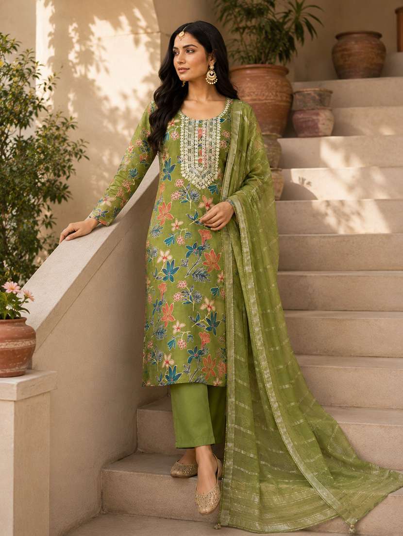women printed three quarter sleeves kurta and pant set with dupatta - 22527686 -  Standard Image - 4
