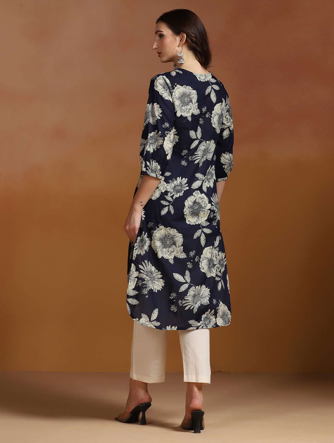 women printed three quarter sleeves straight kurta - 22527727 -  Standard Image - 4