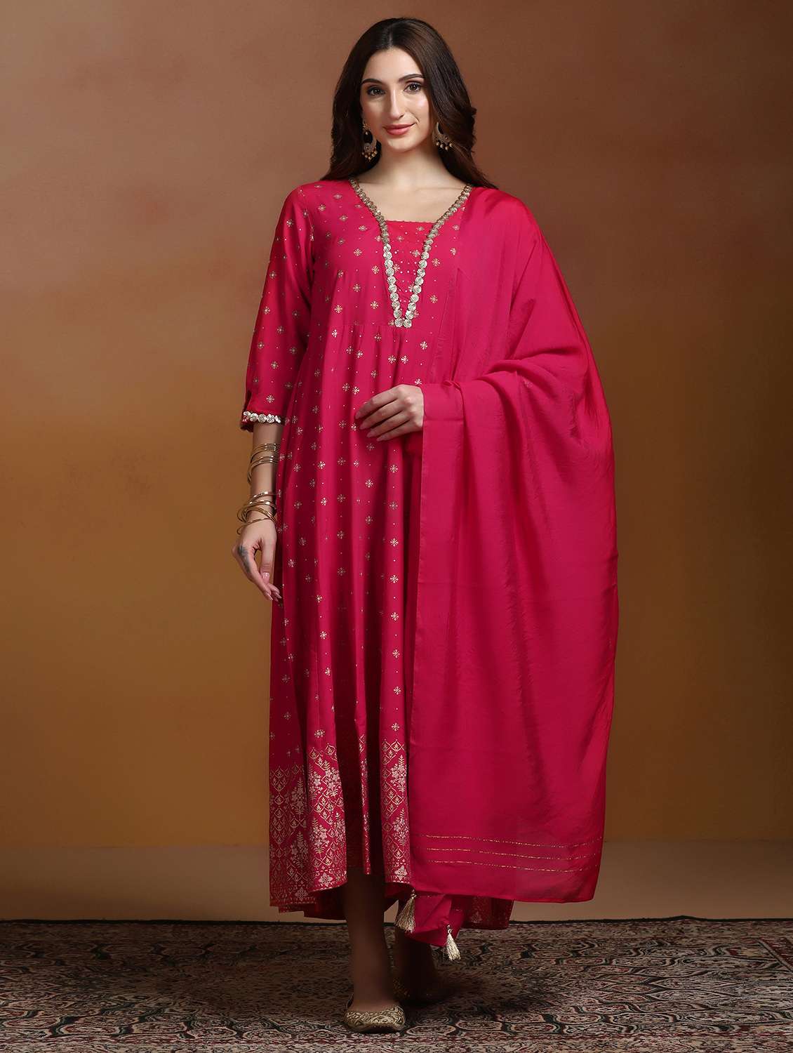 women printed three quarter sleeves kurta dupatta set