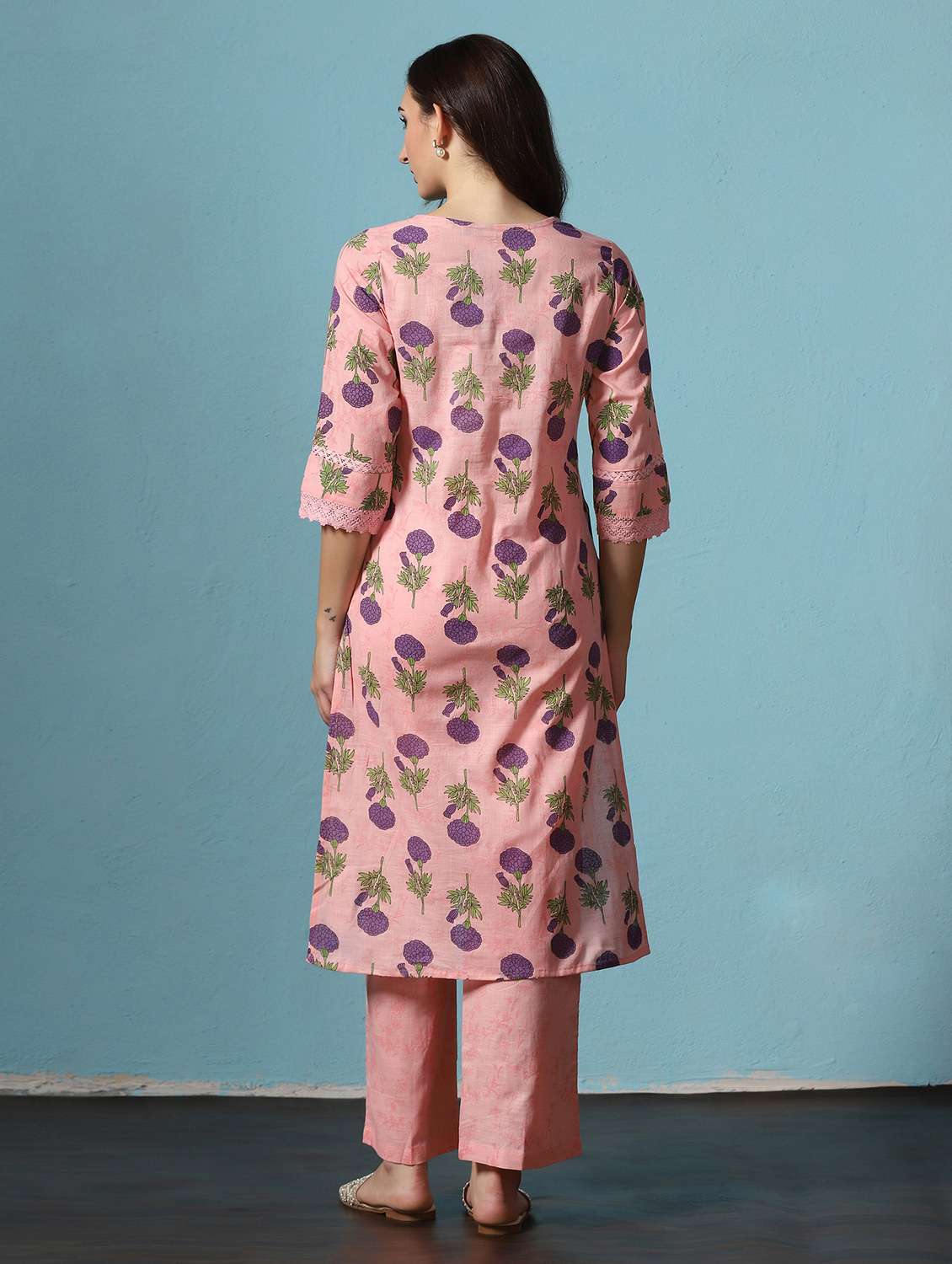 women printed three quarter sleeves kurta and pant set - 22527749 -  Standard Image - 4