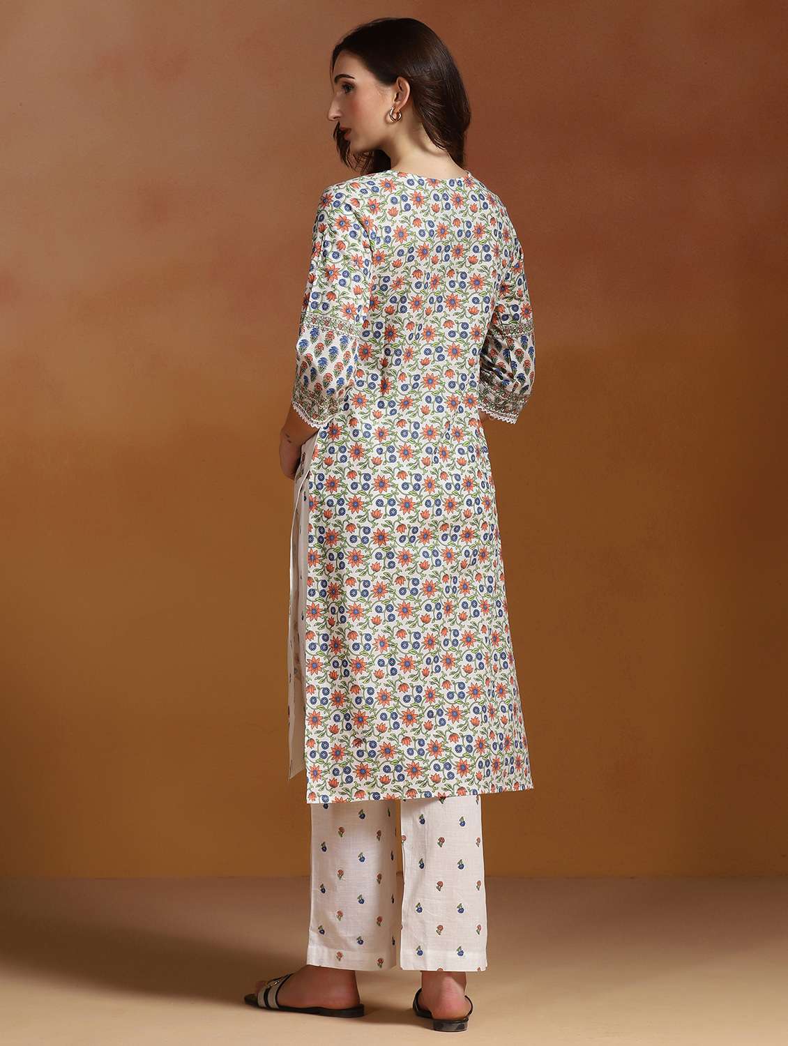 women printed three quarter sleeves kurta and pant set - 22527750 -  Standard Image - 4