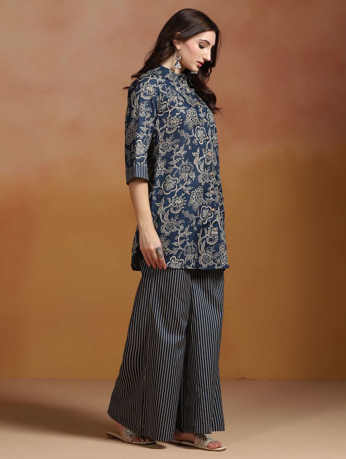 women printed three quarter sleeves kurta and palazzo set - 22527754 -  Standard Image - 4