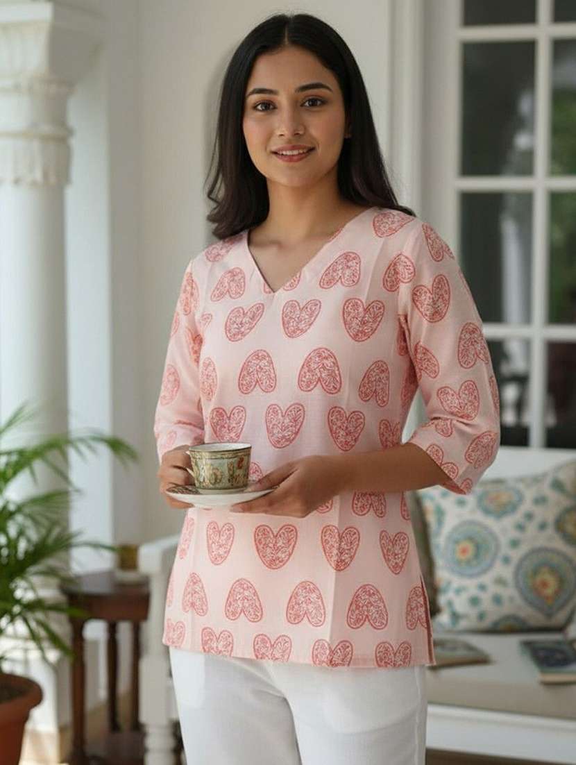women printed three quarter sleeve straight kurti