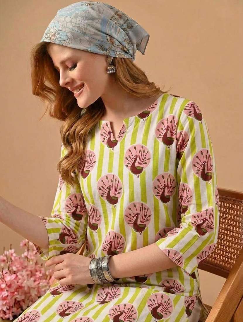 Women Printed Three Quarter Sleeve Straight Kurti - 22527870 -  Standard Image - 1