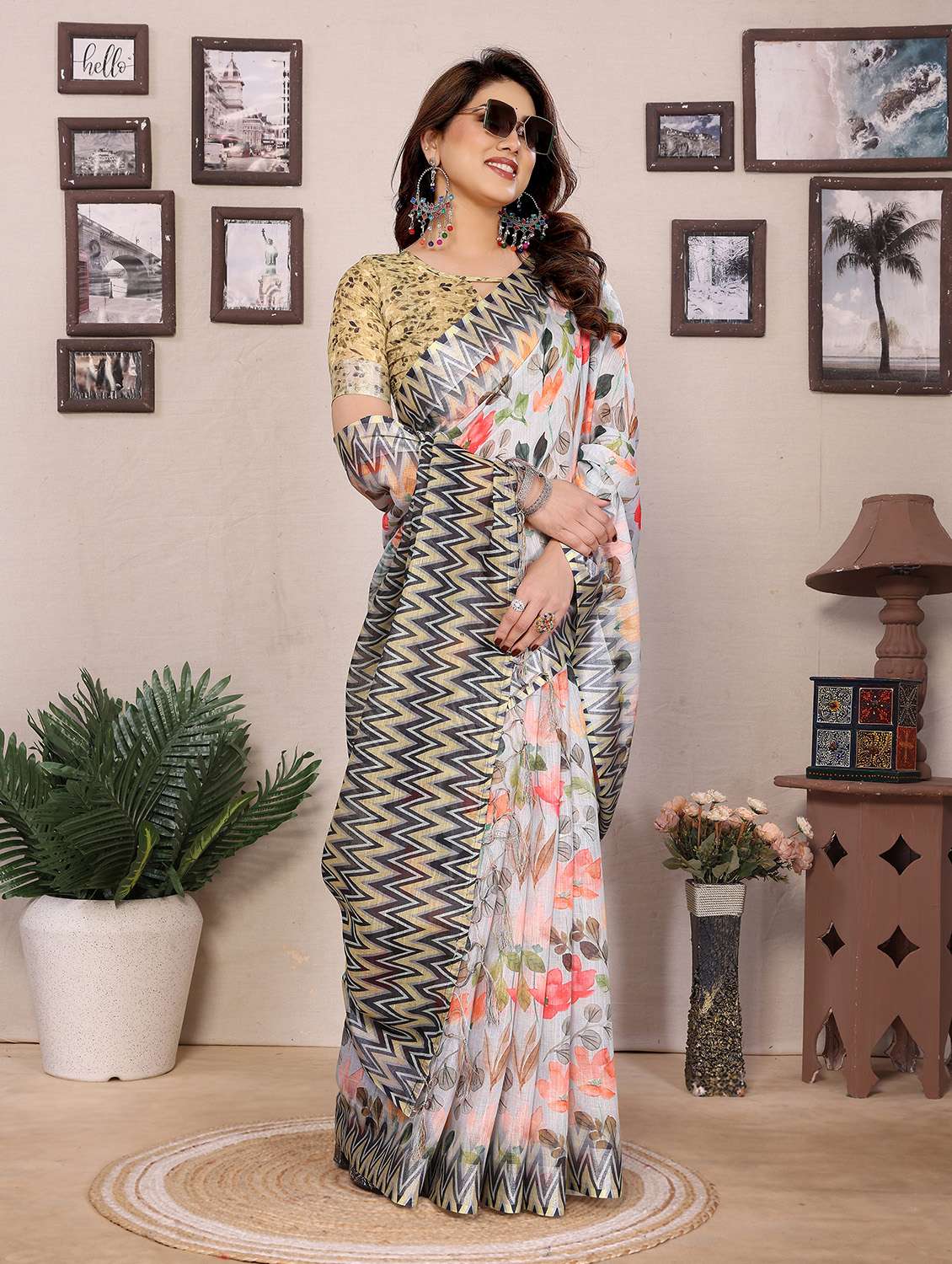 Women Printed Casual Wear Saree With Blouse - 22527906 -  Standard Image - 4