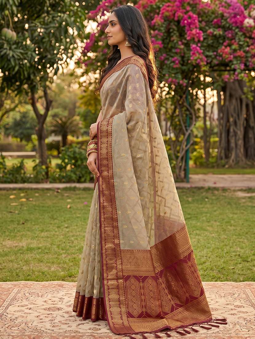 Women Self Design Southern Silk Saree With Blouse - 22540096 -  Standard Image - 1