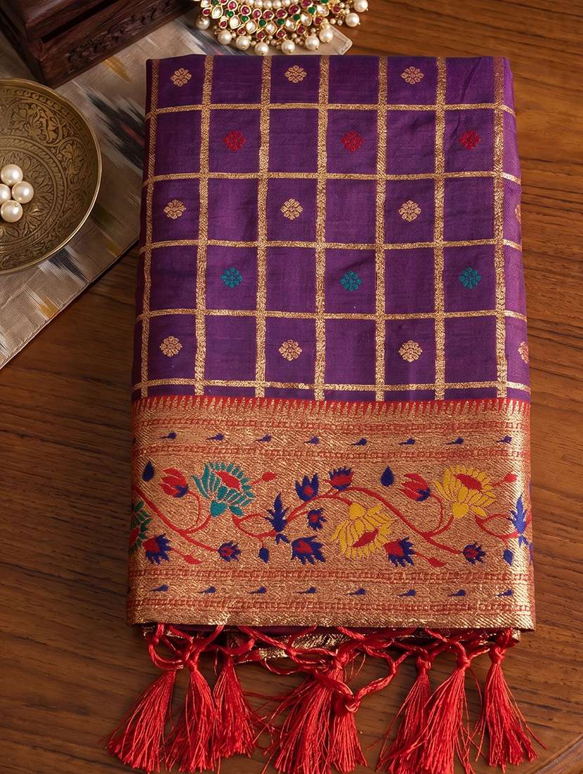 women self design banarasi saree with blouse - 22540125 -  Standard Image - 4