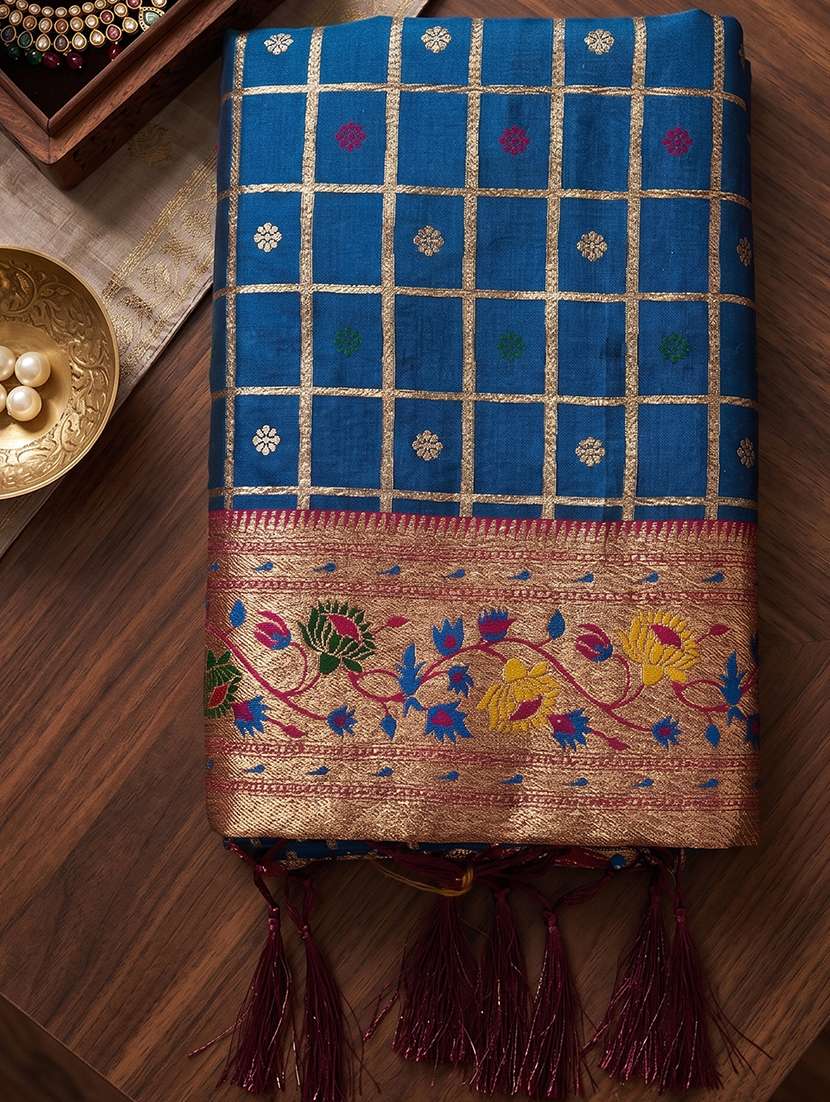 women self design banarasi saree with blouse - 22540127 -  Standard Image - 4