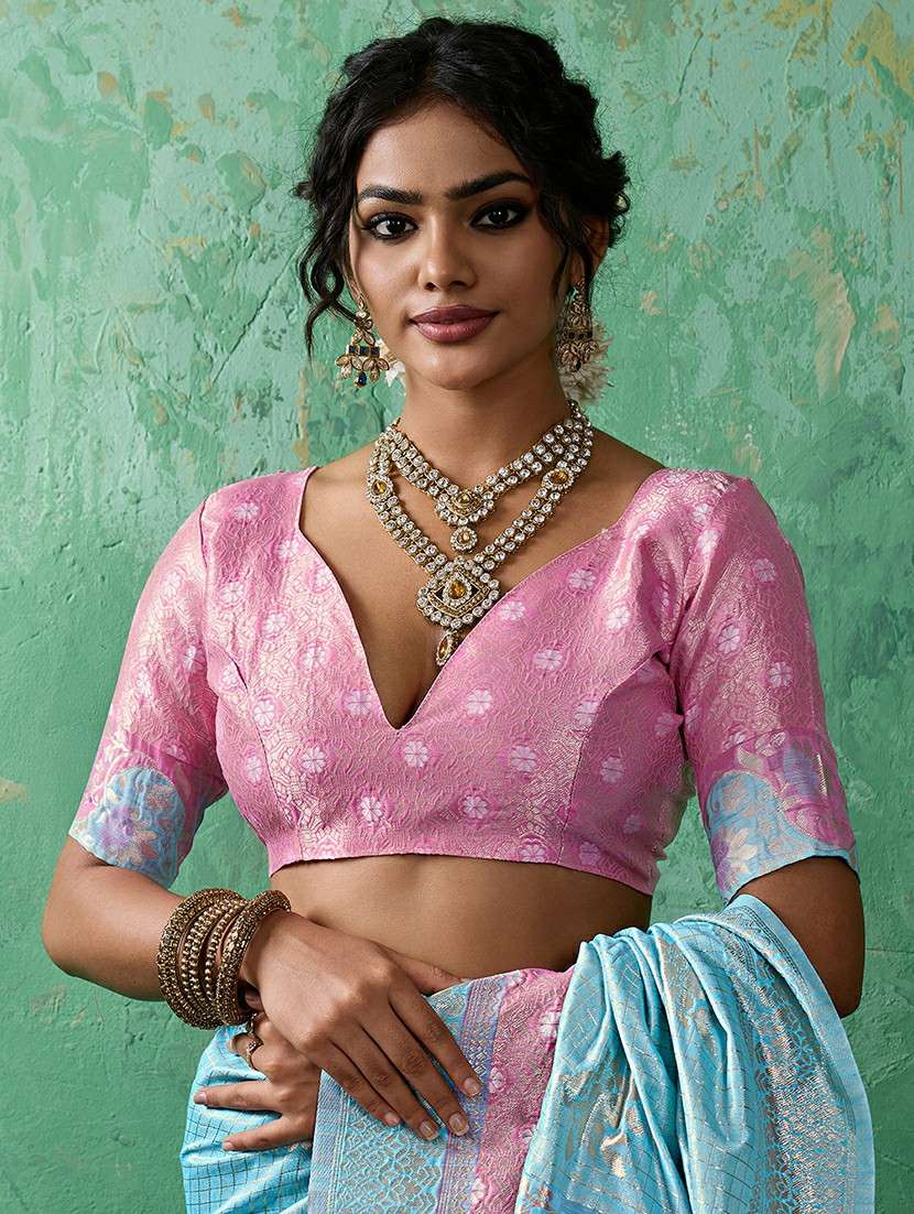 women self design banarasi saree with blouse - 22540133 -  Standard Image - 4