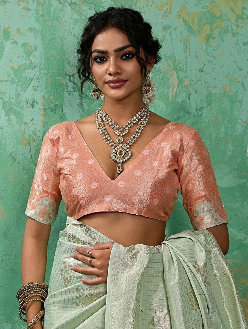 women self design banarasi saree with blouse - 22540134 -  Standard Image - 4