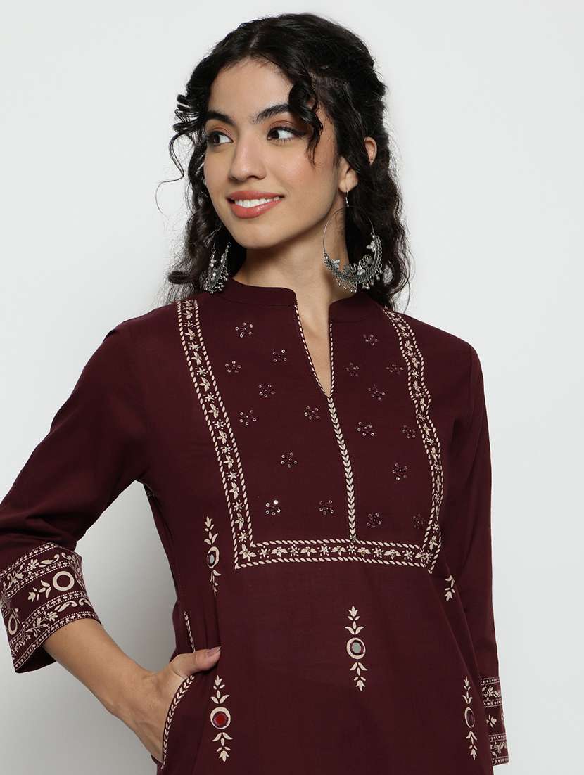 women printed three quarter sleeves kurta and pant set with dupatta - 22540243 -  Standard Image - 1