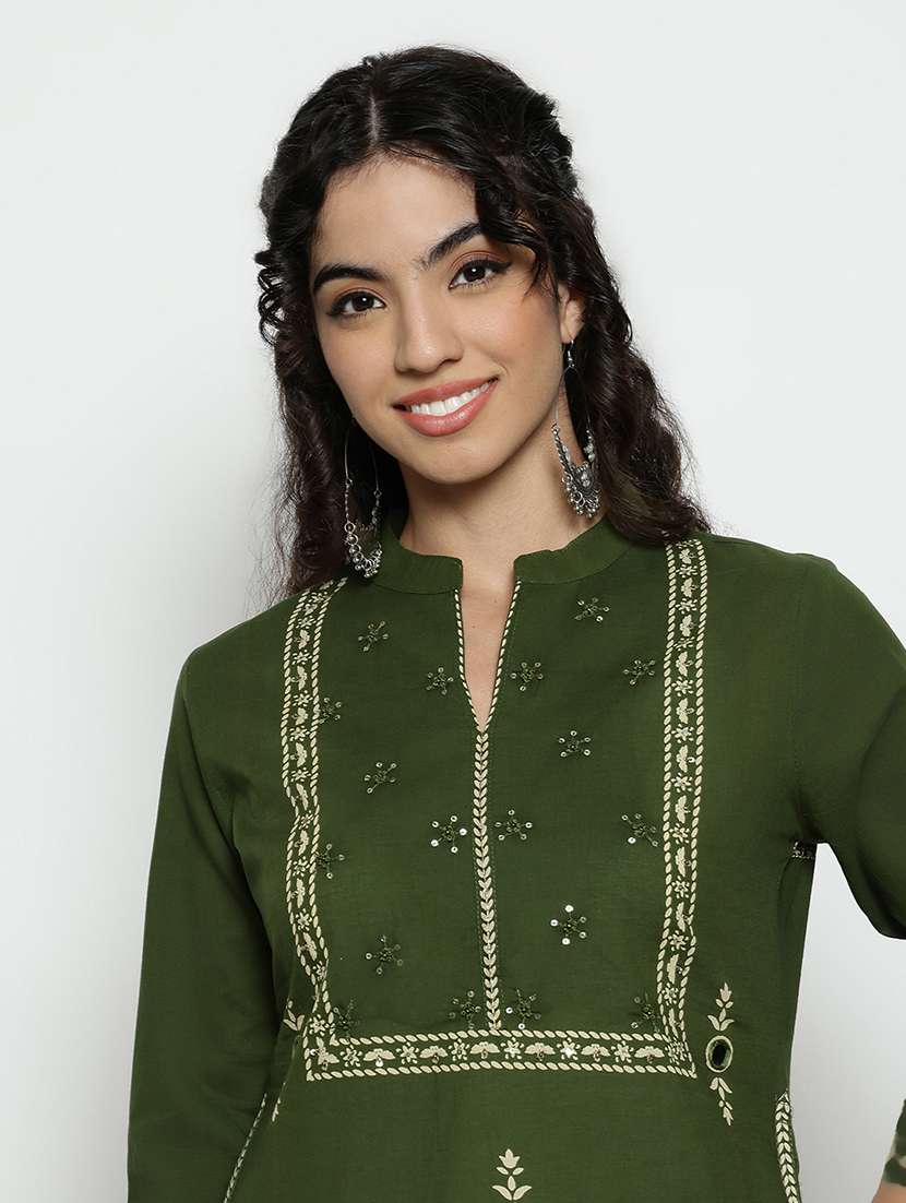 women printed three quarter sleeves kurta and pant set with dupatta - 22540245 -  Standard Image - 1