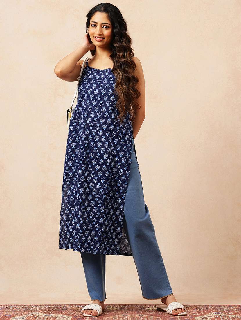 women printed shoulder strap straight kurta