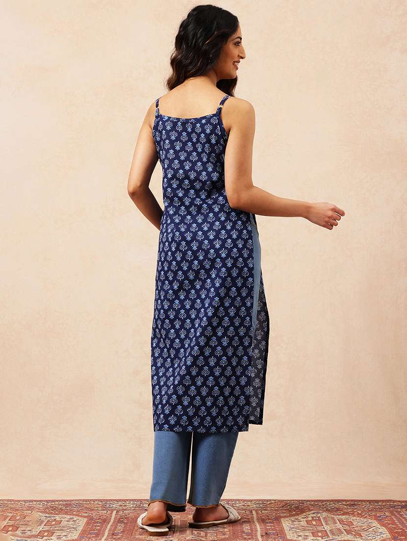 Women Printed Shoulder Strap Straight Kurta - 22540260 -  Standard Image - 4