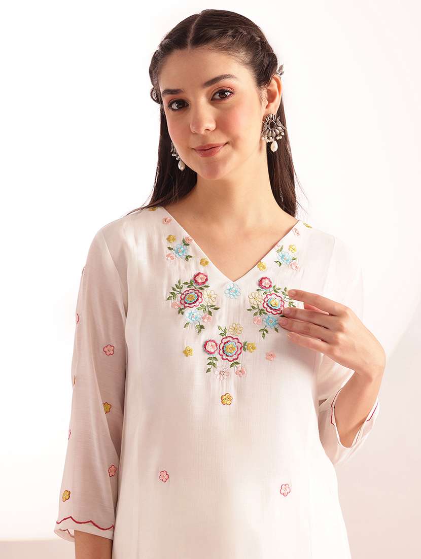 women embroidered three quarter sleeves kurta pant set with dupatta - 22540269 -  Standard Image - 1
