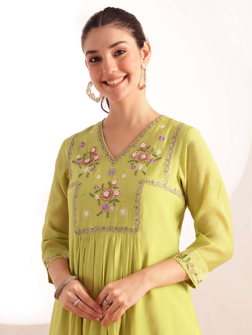 women embroidered three quarter sleeves kurta pant set with dupatta - 22540270 -  Standard Image - 1