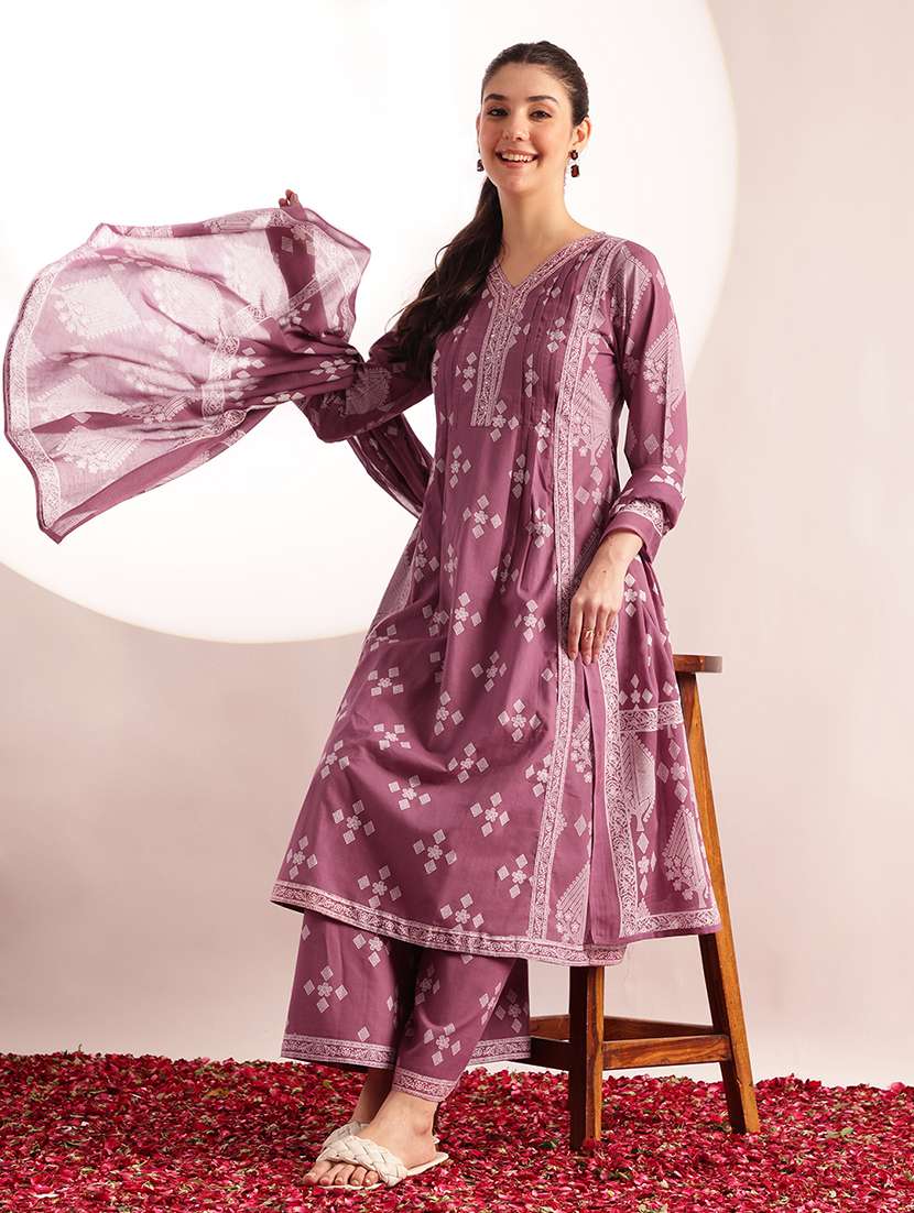 women printed three quarter sleeves kurta palazzo set with dupatta
