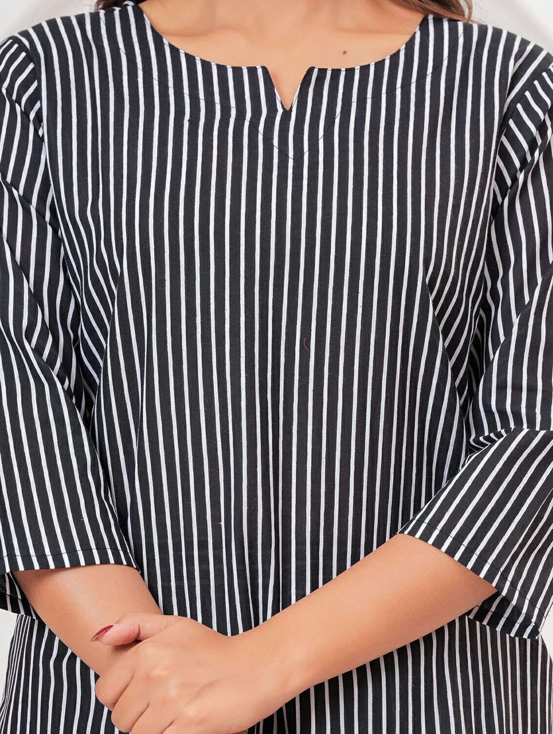 women printed notch neck top and pyjama set - 22540341 -  Standard Image - 1