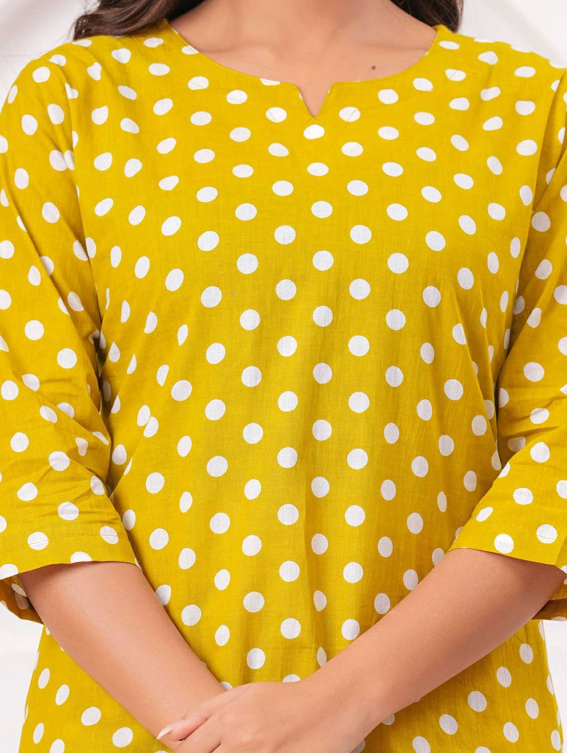 Women Printed Notch Neck Top And Pyjama Set - 22540342 -  Standard Image - 1