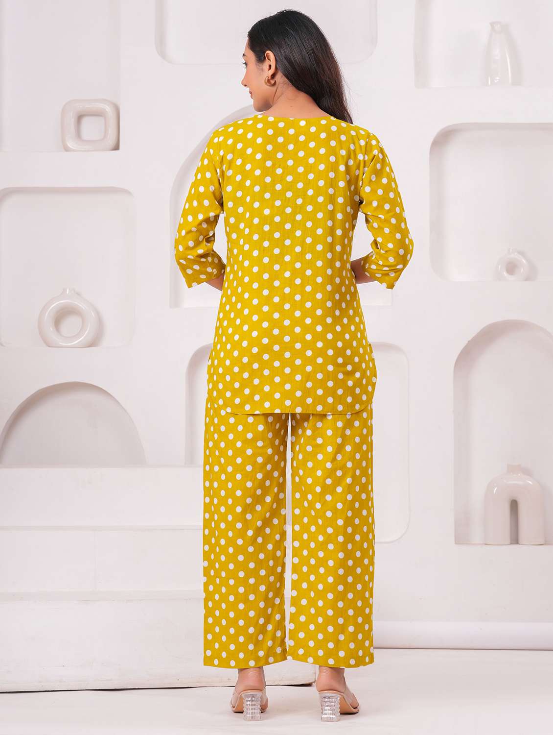 Women Printed Notch Neck Top And Pyjama Set - 22540342 -  Standard Image - 4