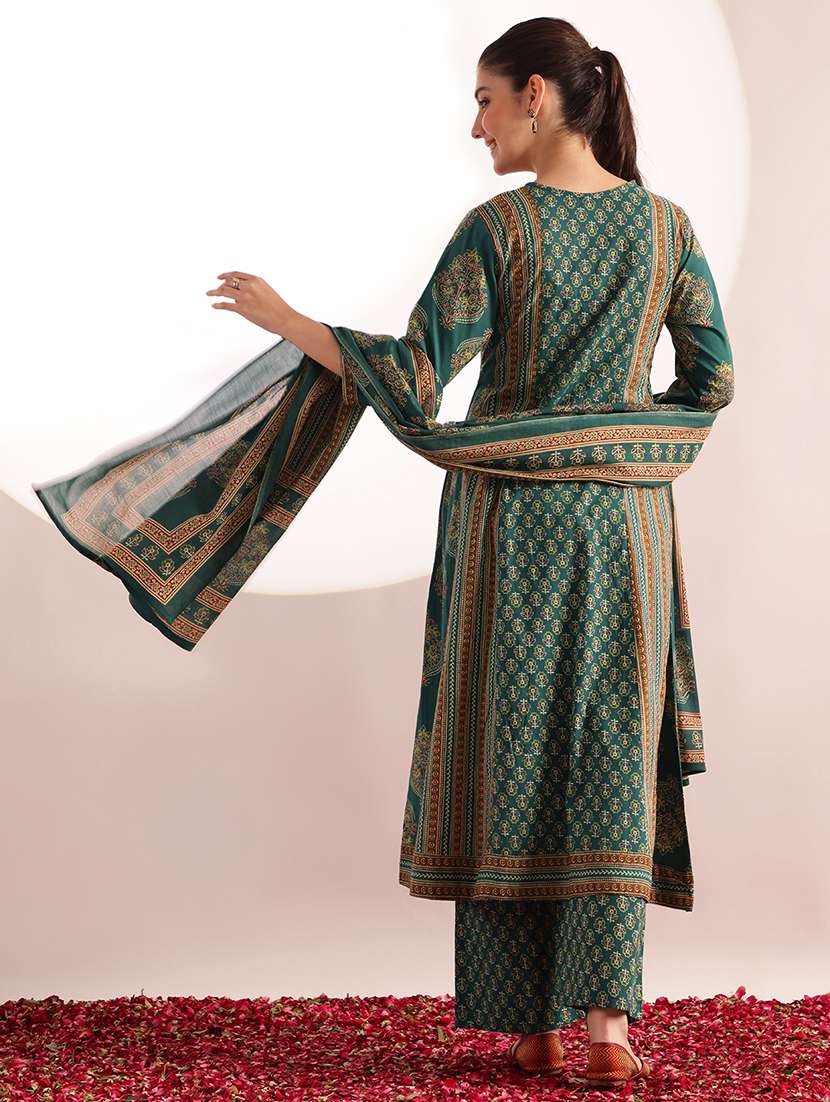 women printed three quarter sleeves kurta pant set with dupatta - 22540344 -  Standard Image - 4