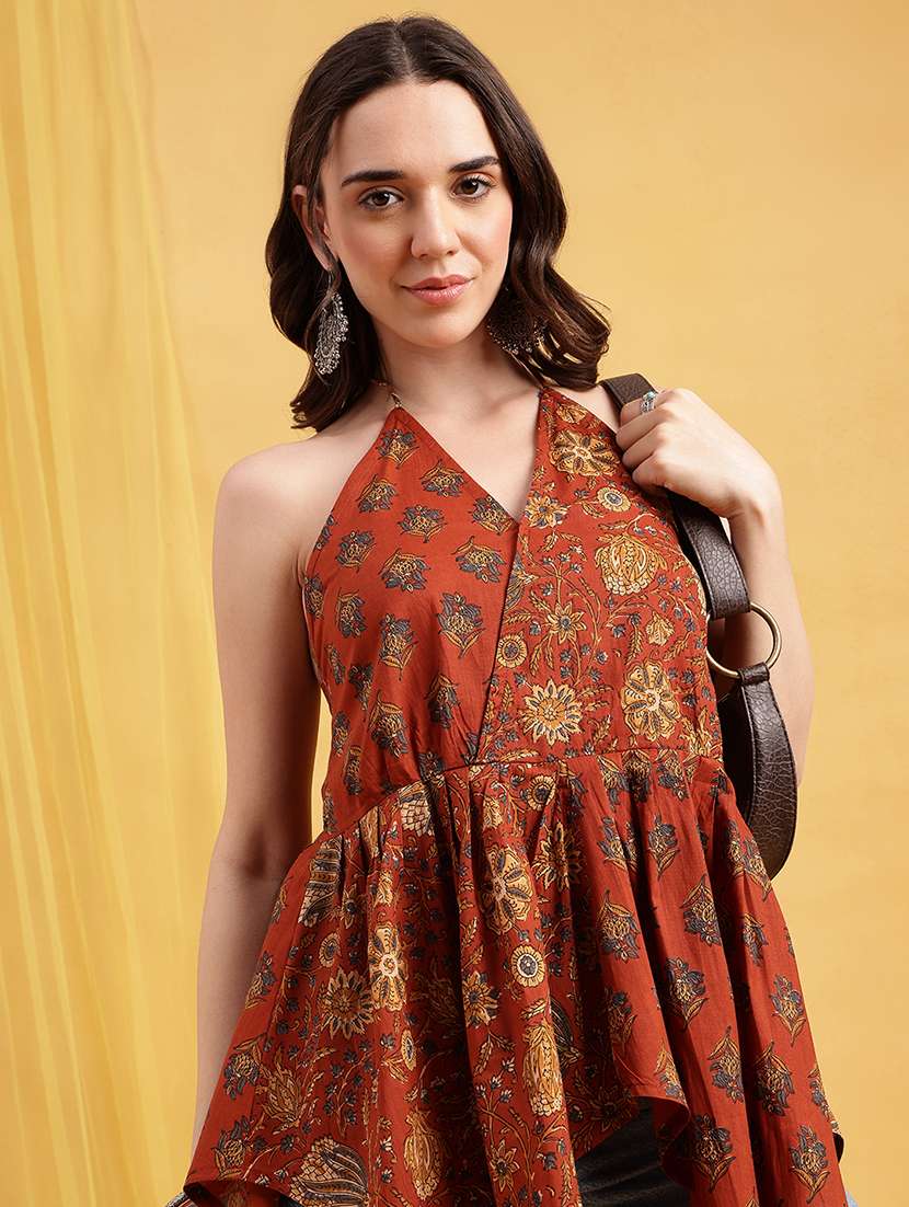 women printed halter neck asymmetric top - 22540564 -  Standard Image - 4