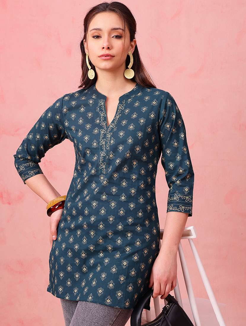 women printed three quarter sleeves straight kurti