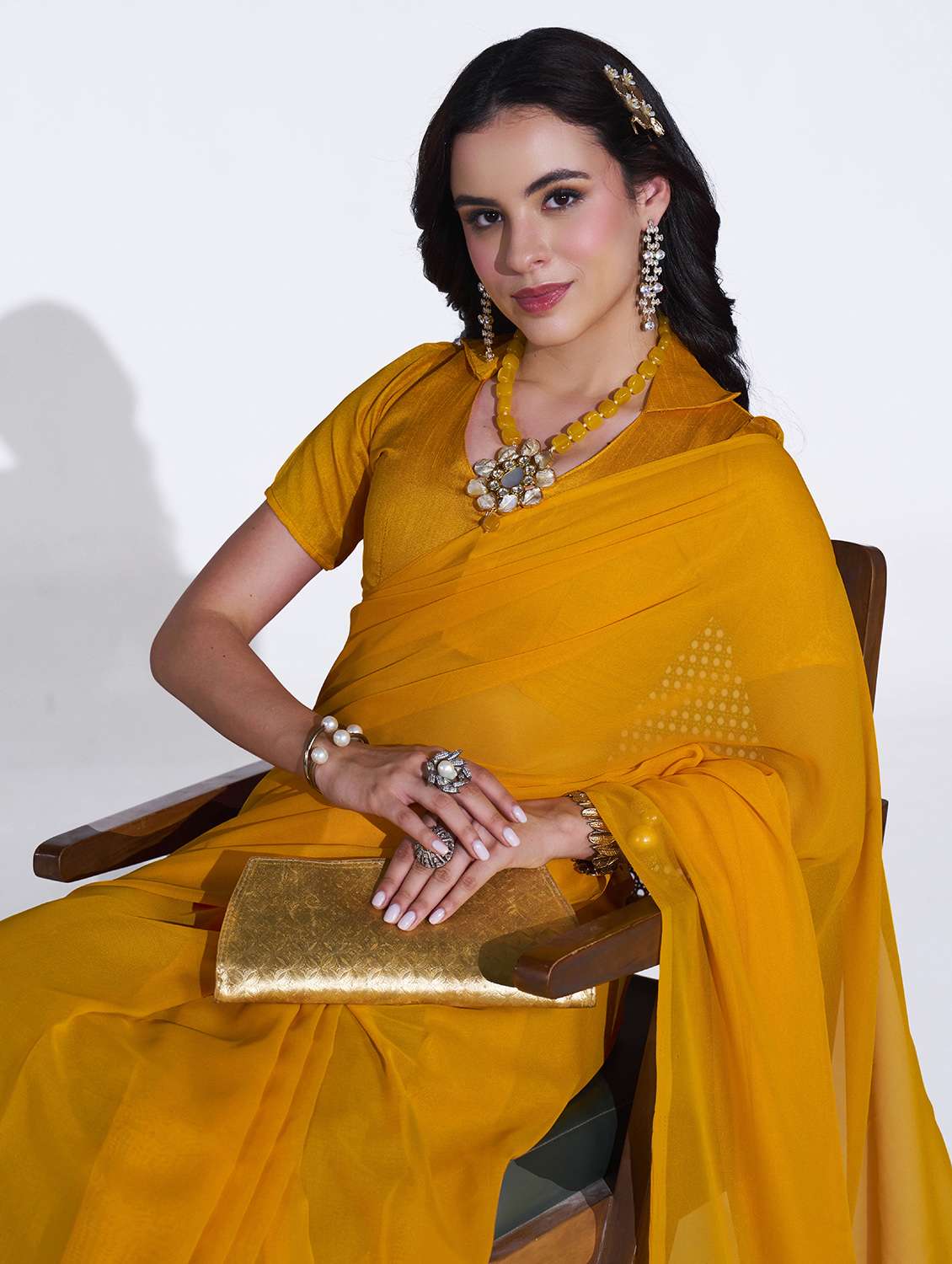 Women Solid Plain Saree With Blouse - 22540827 -  Standard Image - 1