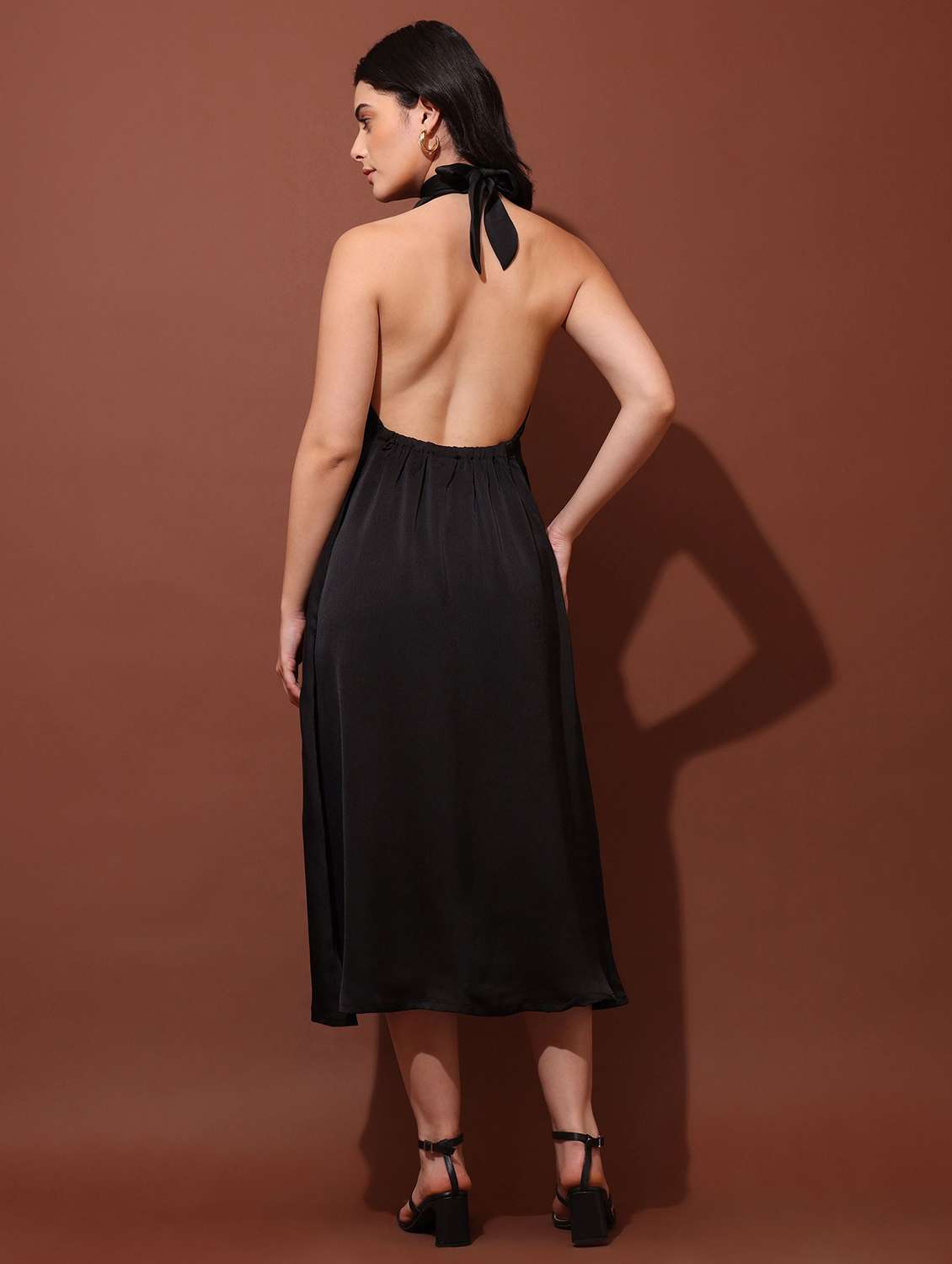 women solid halter neck a-line dress - 22541085 -  Standard Image - 4