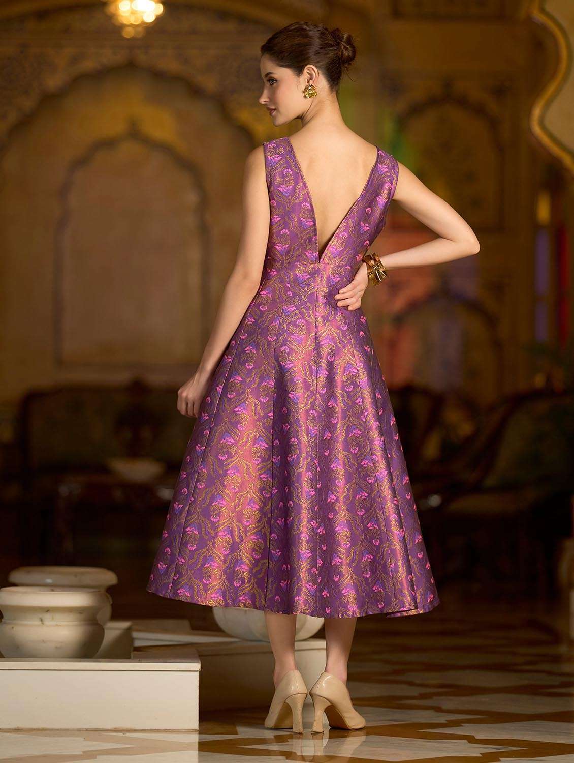 Women Self Design V Neck Fit And Flare Dress - 22541184 -  Standard Image - 4