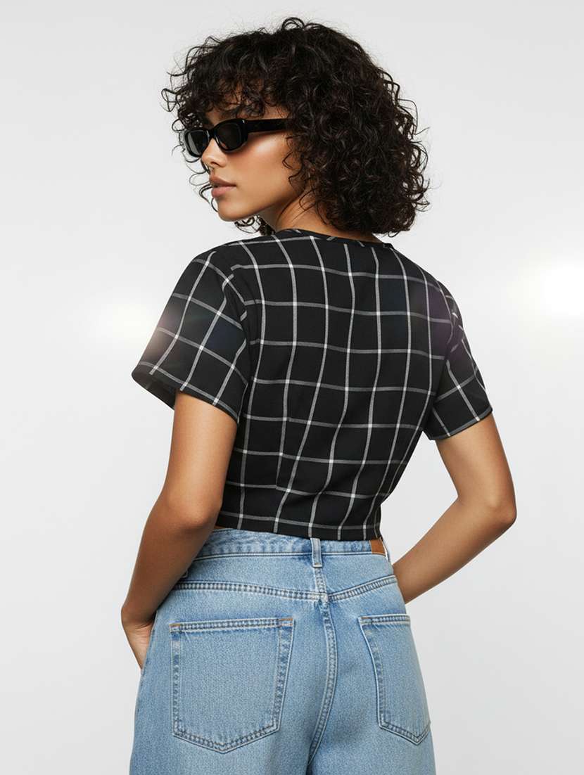 women printed v neck crop top - 22541208 -  Standard Image - 4