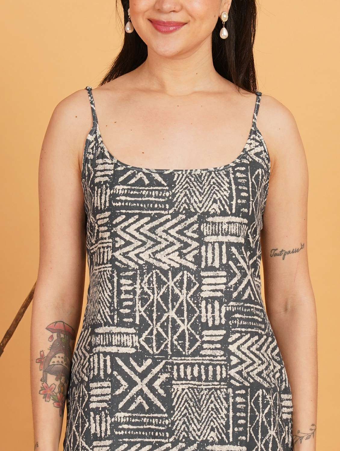 women printed shoulder strap straight kurti - 22541328 -  Standard Image - 1