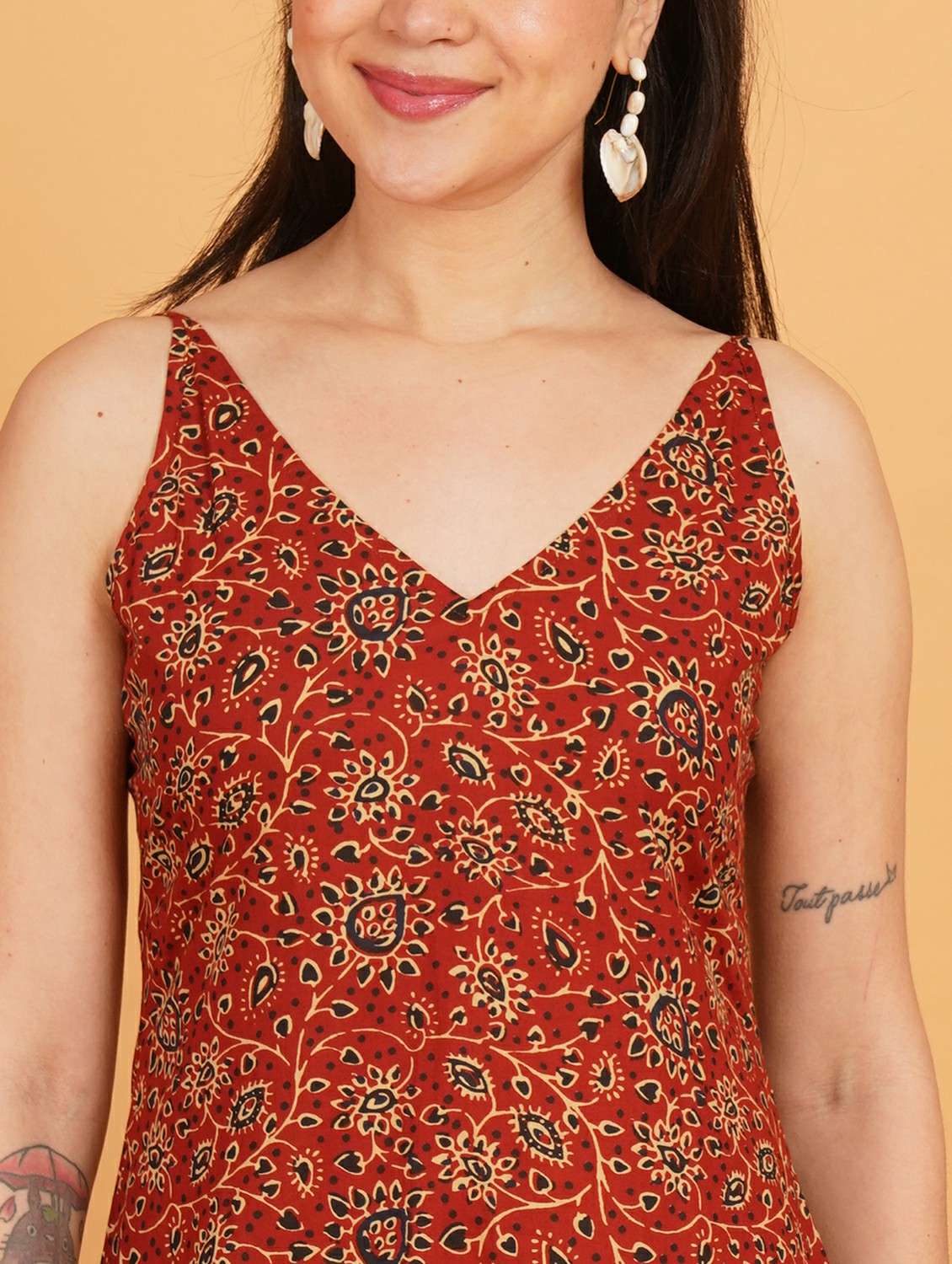 women printed shoulder strap straight kurti - 22541331 -  Standard Image - 1