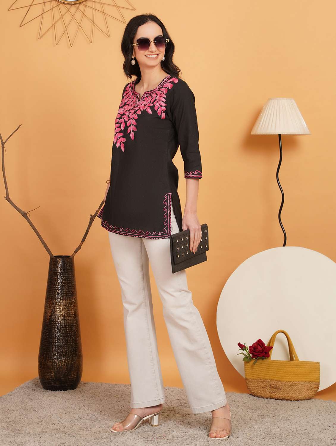 women embroidered notch neck straight kurti - 22541413 -  Standard Image - 4