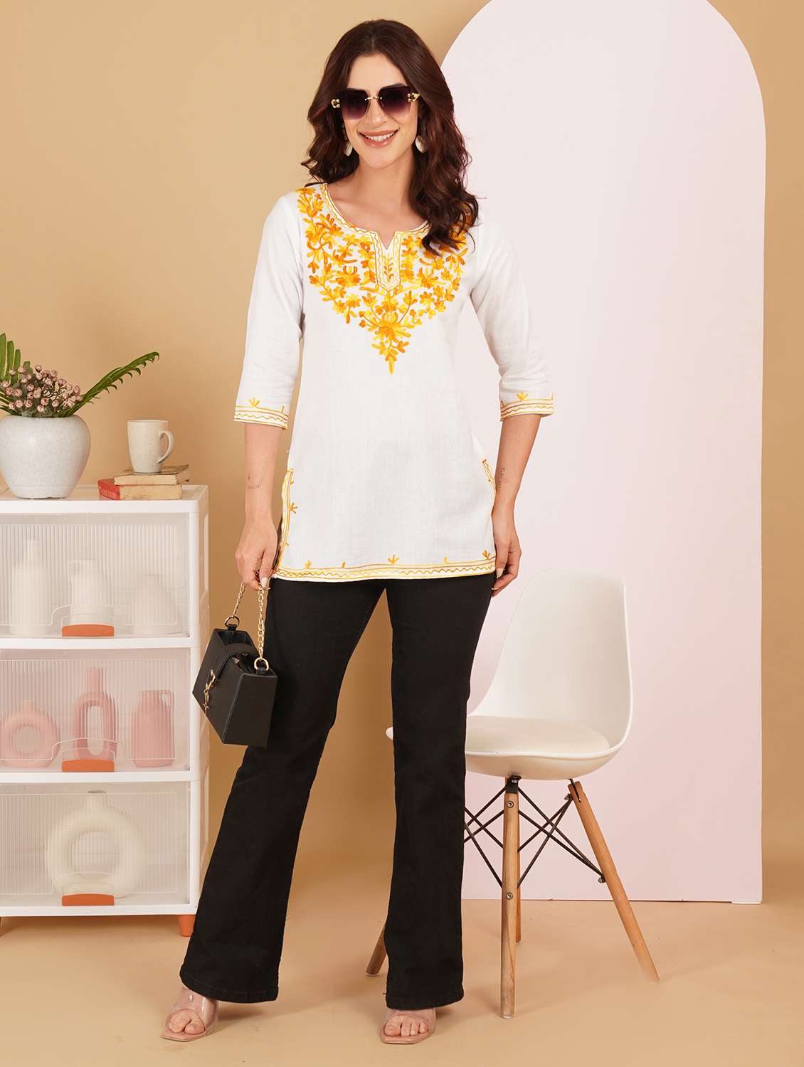 women embroidered notch neck straight kurti - 22541433 -  Standard Image - 4