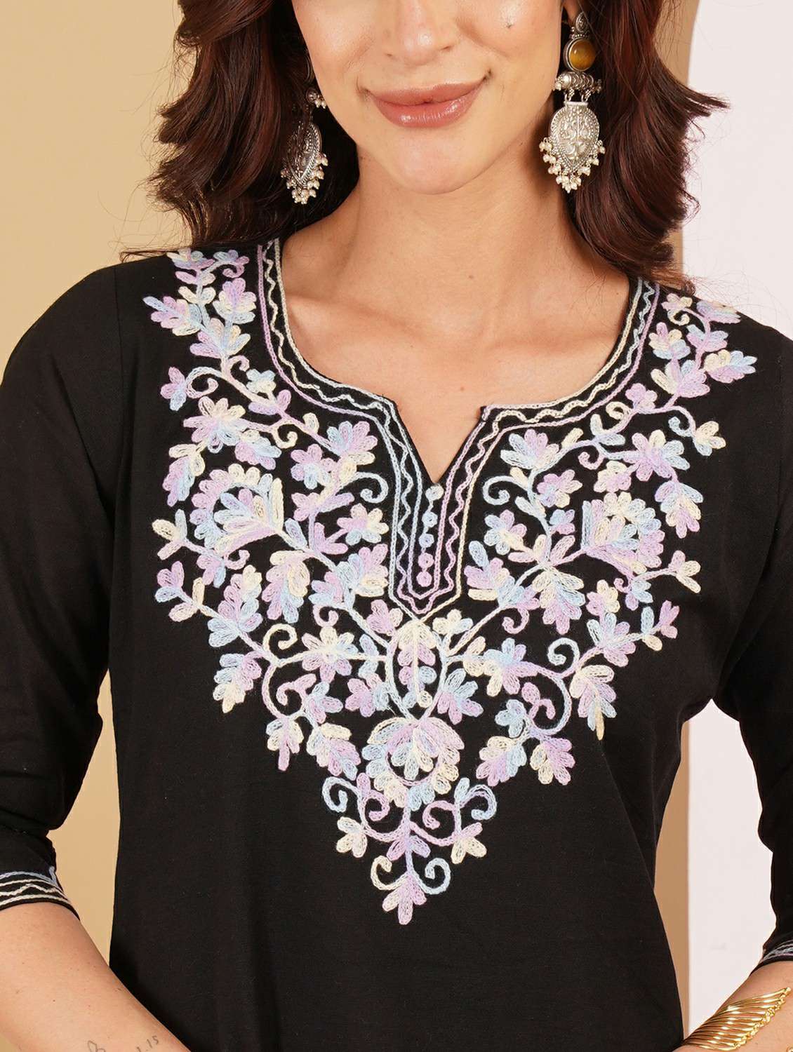 women embroidered notch neck straight kurti - 22541434 -  Standard Image - 1