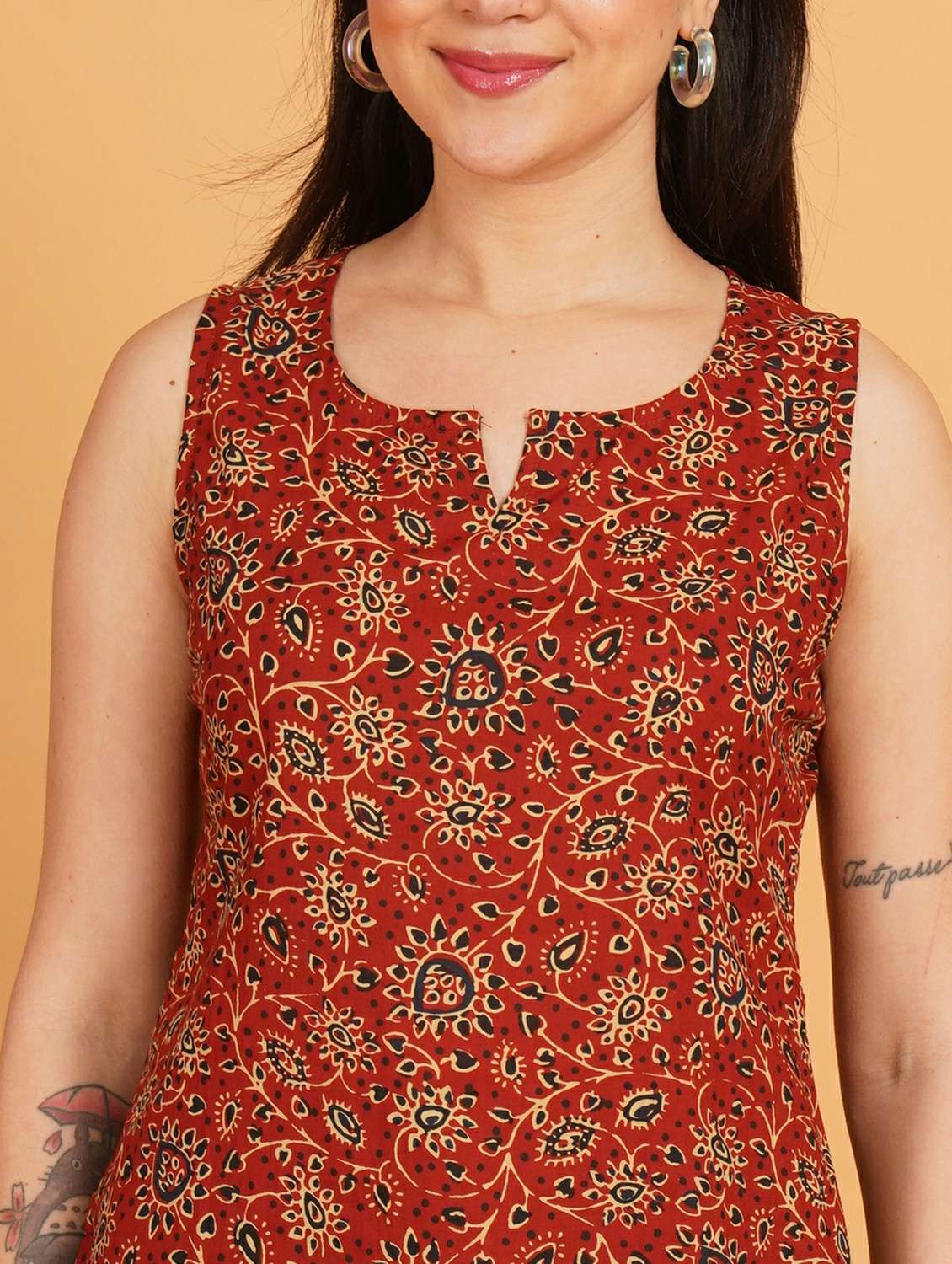 women printed sleeveless straight kurti - 22541645 -  Standard Image - 1