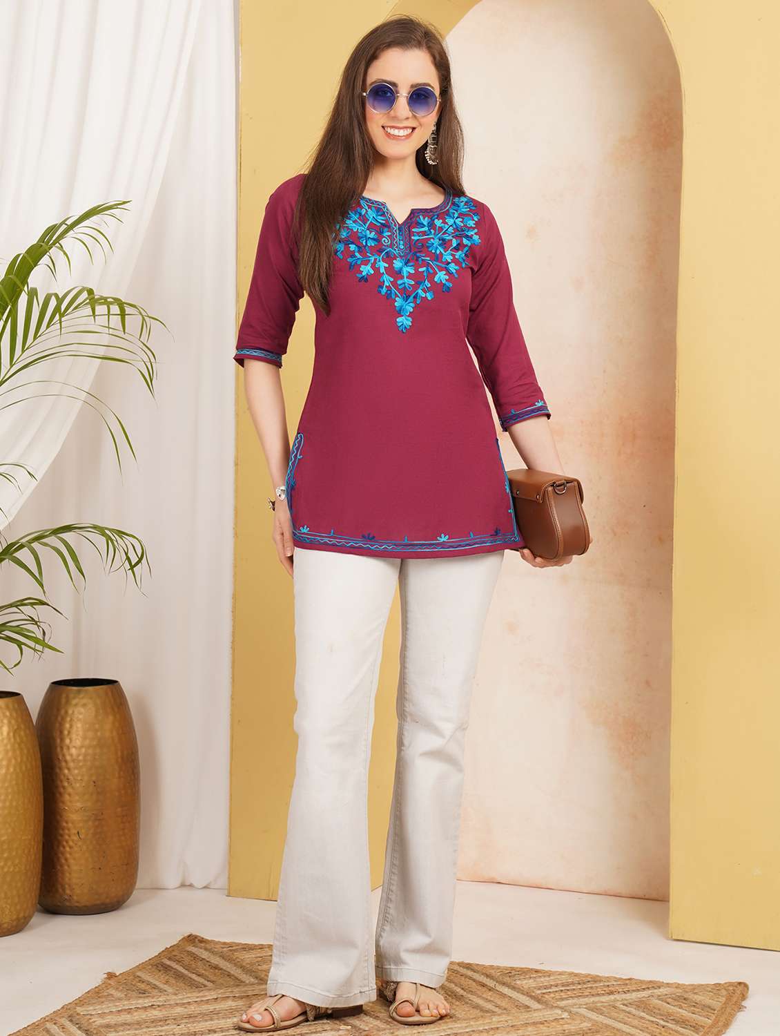 women embroidered notch neck straight kurti - 22541873 -  Standard Image - 4
