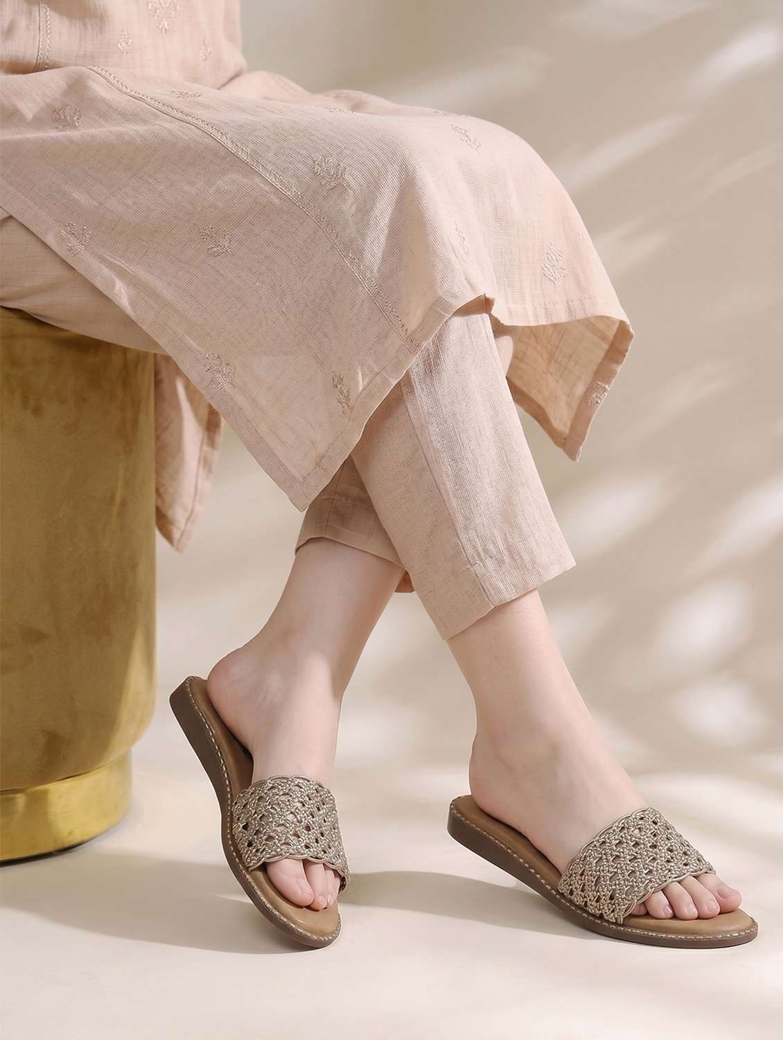 women textured slip on flat - 22541906 -  Standard Image - 4
