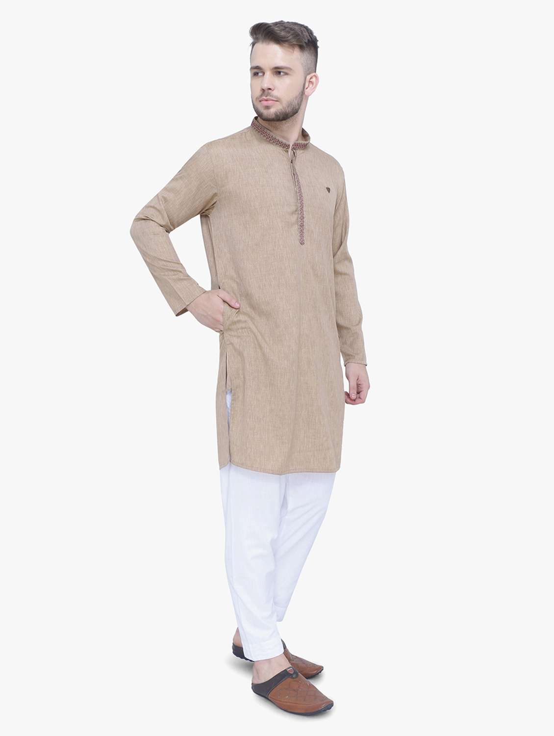 men solid mandarin neck long kurta - 22541972 -  Standard Image - 4