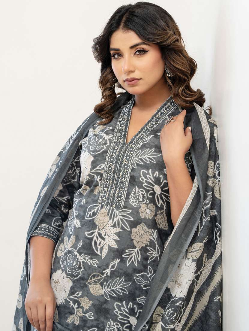women printed three quarter sleeve kurta pant with dupatta set - 22541981 -  Standard Image - 1