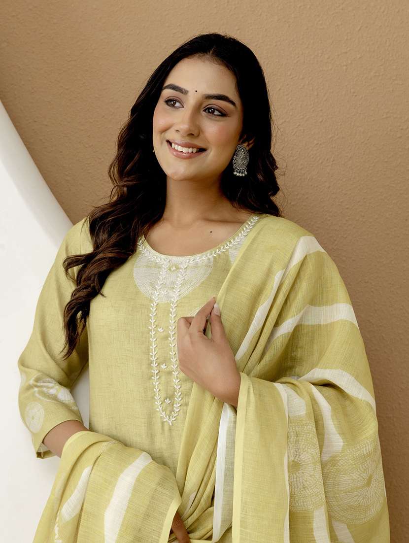 Women Printed Three Quarter Sleeve Kurta Pant With Dupatta Set - 22542009 -  Standard Image - 1