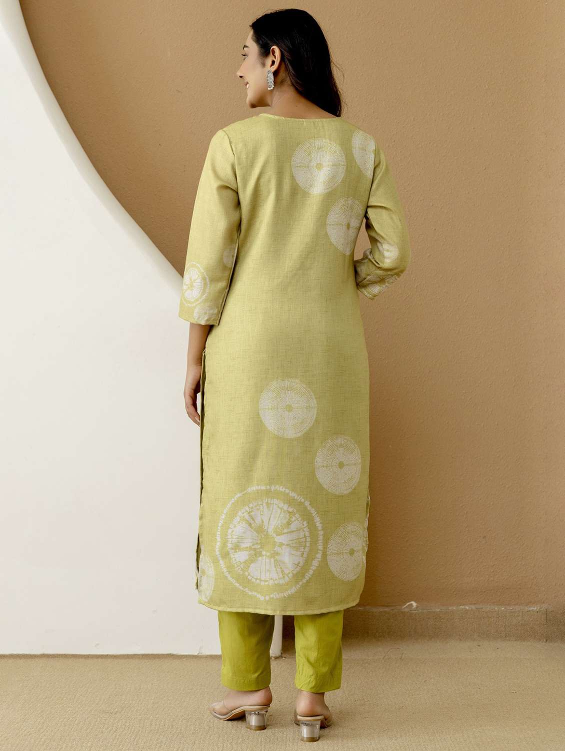 Women Printed Three Quarter Sleeve Kurta Pant With Dupatta Set - 22542009 -  Standard Image - 4