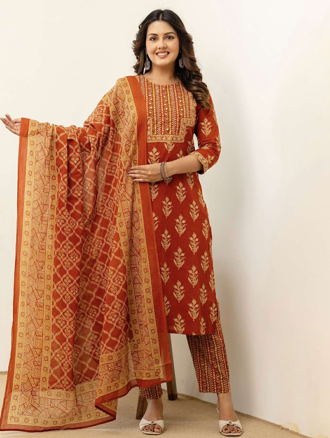 women printed three quarter sleeve kurta pant with dupatta set - 22542014 -  Standard Image - 4