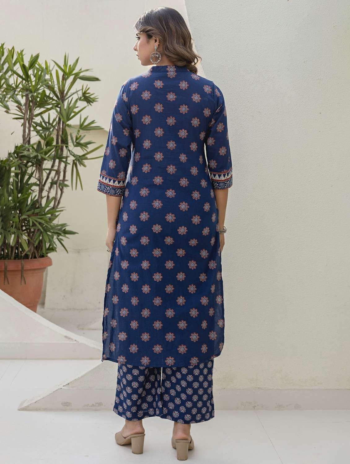 women printed three quarter sleeve kurta palazzo with dupatta set - 22542016 -  Standard Image - 4