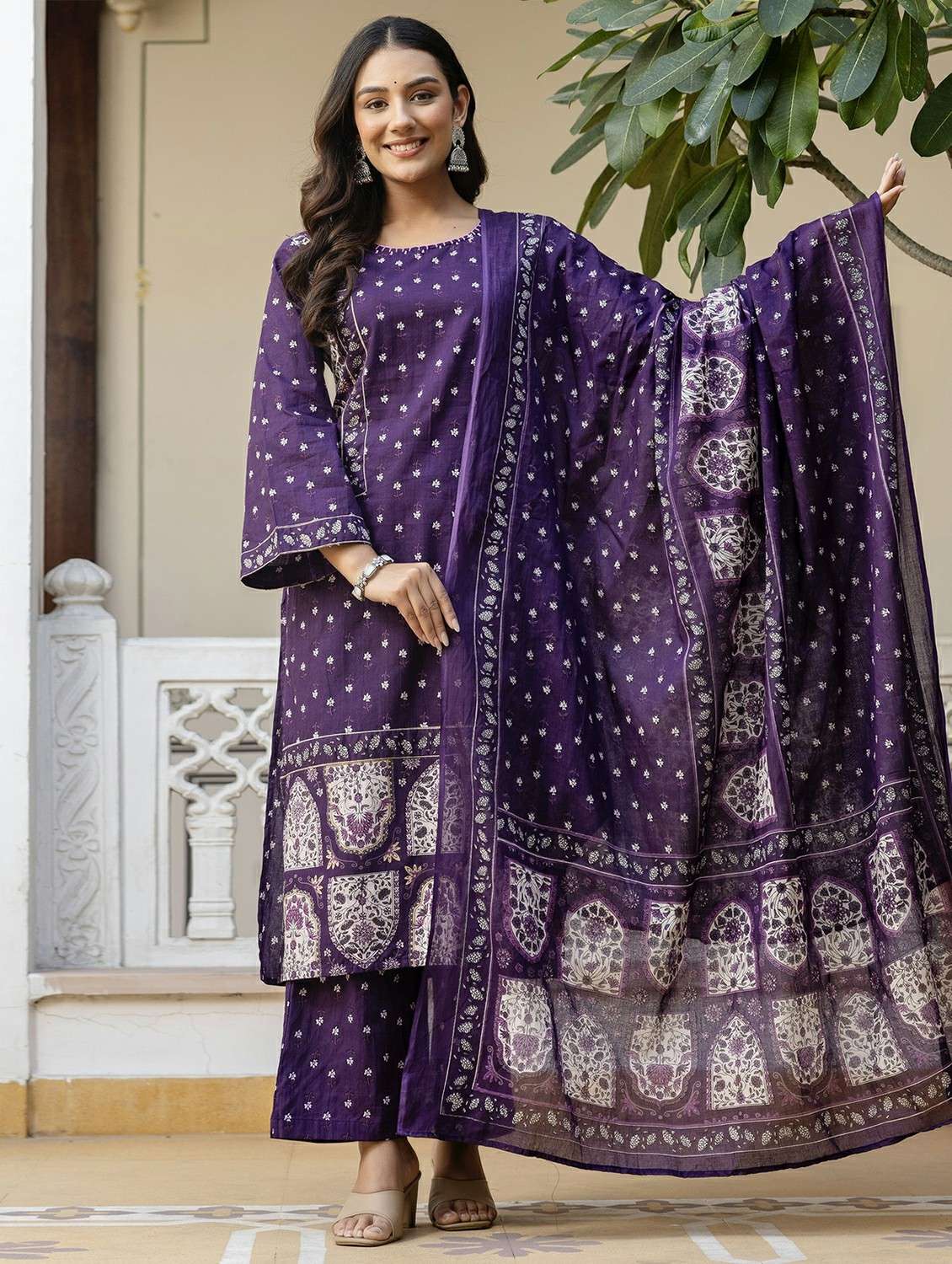 women printed three quarter sleeve kurta palazzo with dupatta set