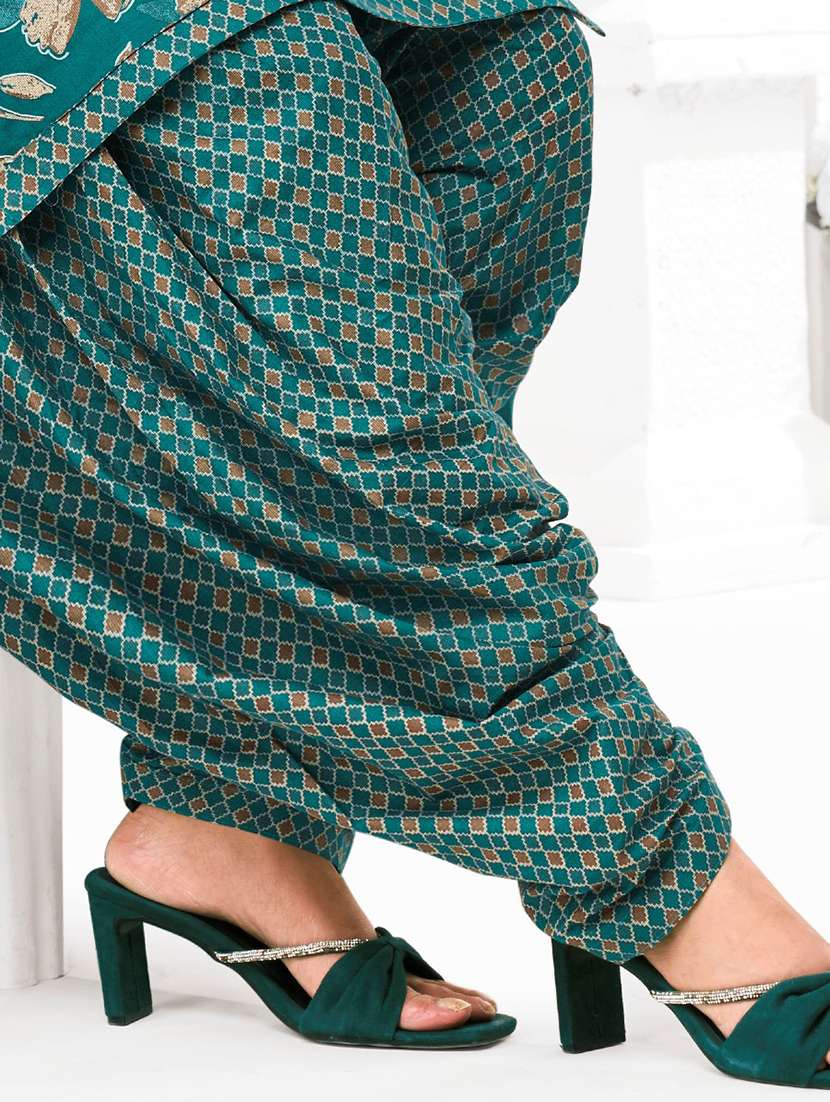 women printed three quarter sleeve kurta patiala with dupatta set - 22542126 -  Standard Image - 4
