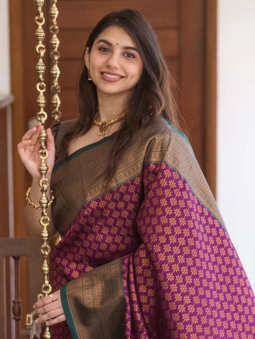 women self design banarasi saree with blouse - 22542147 -  Standard Image - 1