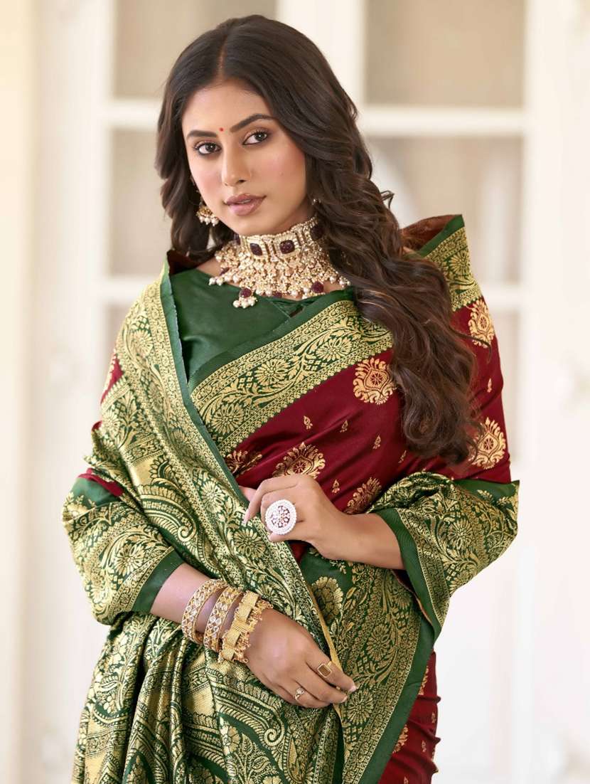 women self design banarasi saree with blouse - 22542153 -  Standard Image - 1
