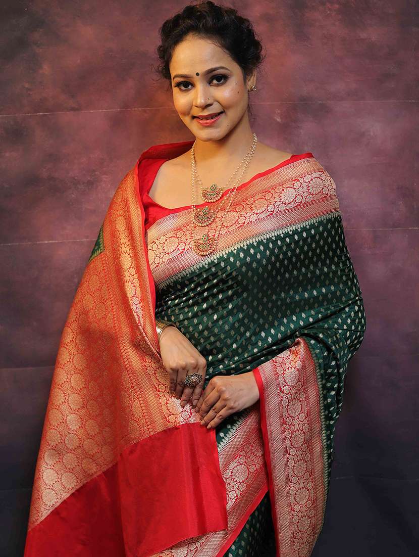 Women Self Design Banarasi Saree With Blouse - 22542163 -  Standard Image - 1